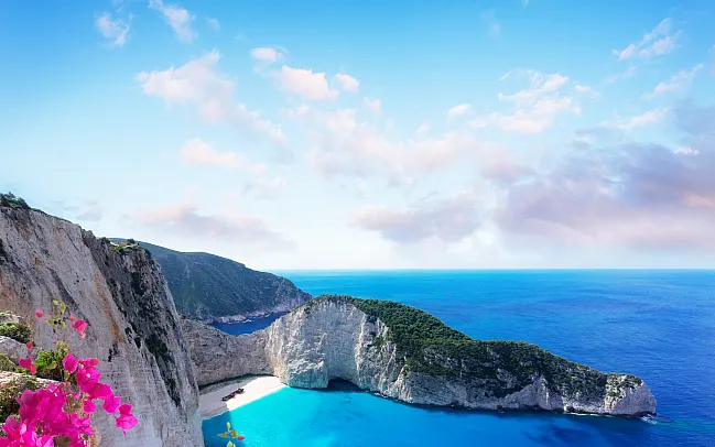 Exploring the Beautiful Islands of Greece